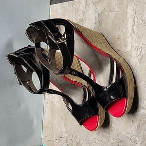 G by guess ggtalloys wedge espadrille size 9.5 sandals